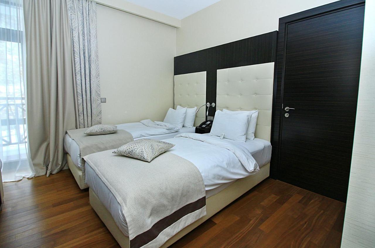 Crowne Plaza - Borjomi By Ihg Hotel Exterior foto A bedroom in a hotel