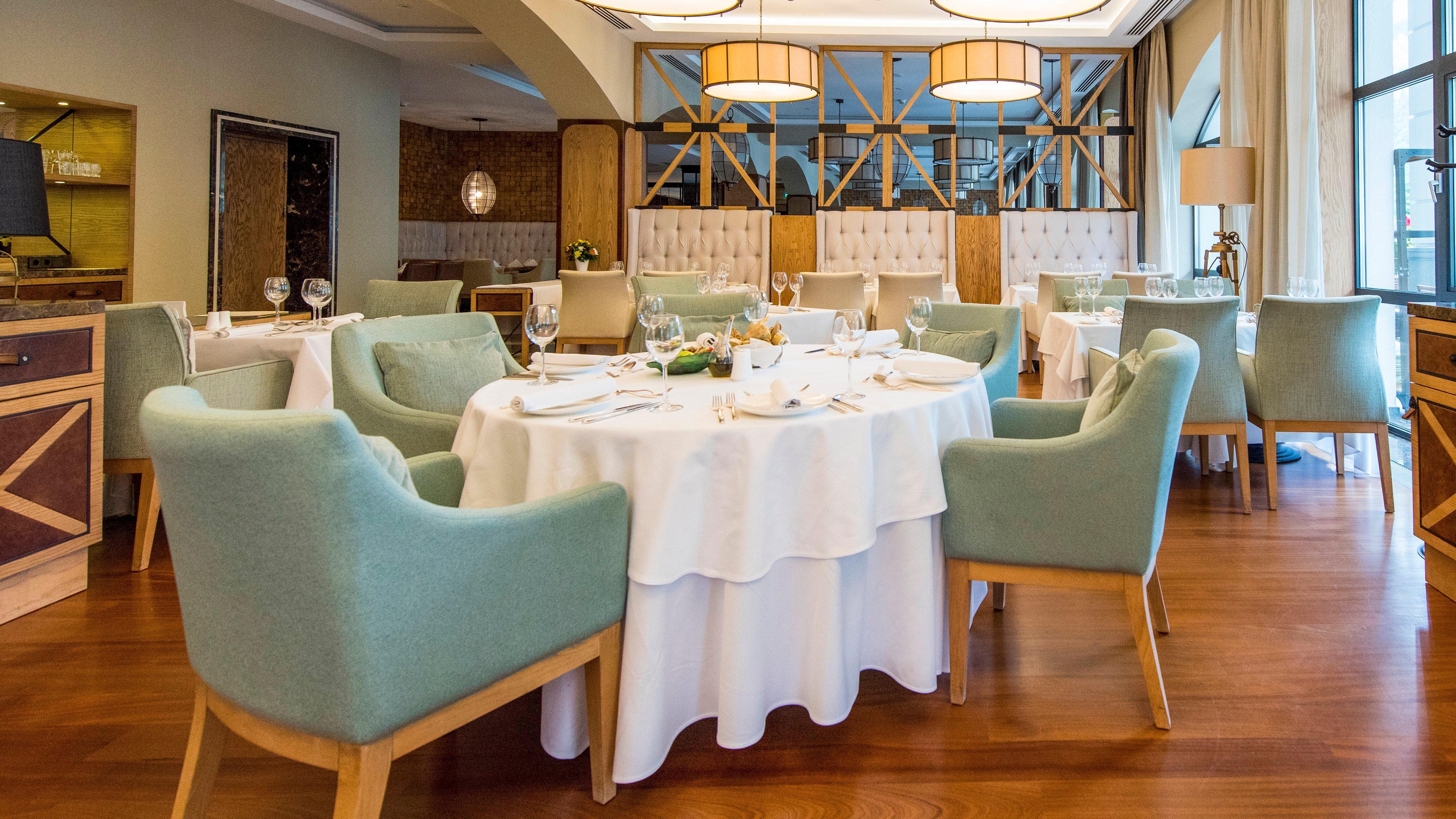 Crowne Plaza - Borjomi By Ihg Hotel Exterior foto Restaurant