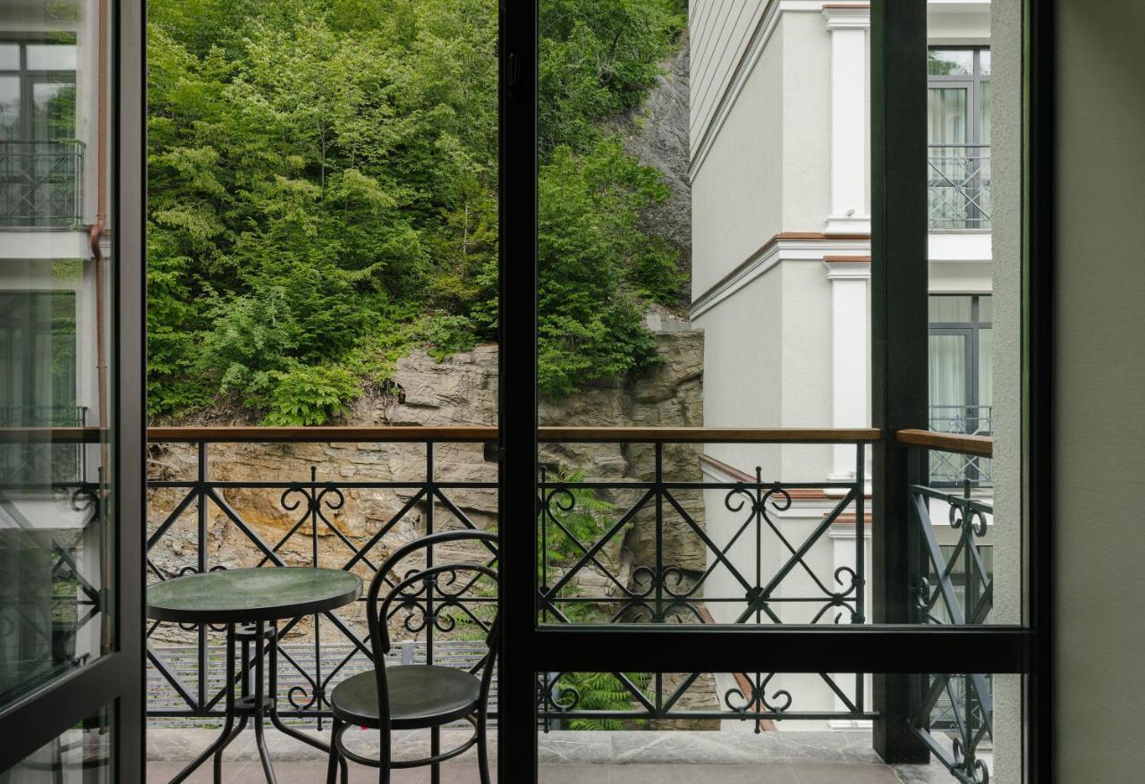 Crowne Plaza - Borjomi By Ihg Hotel Exterior foto A balcony